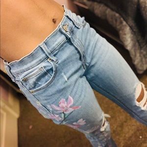 There American eagle jeans very fitted